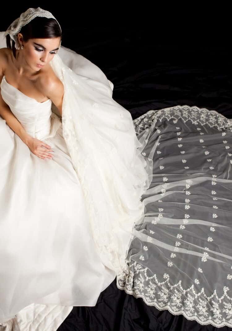 Mantilla modelo 759 ovalada