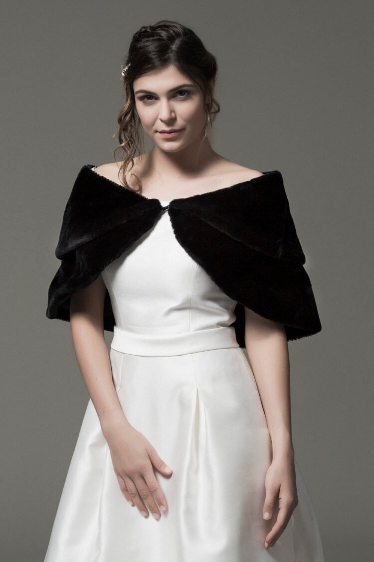 Double cape reference model 760